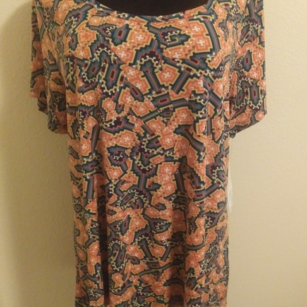 Lularoe T-shirt NWT